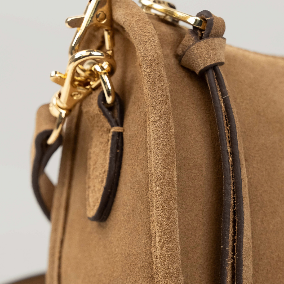 AXIS CROSSBODY - SADDLE