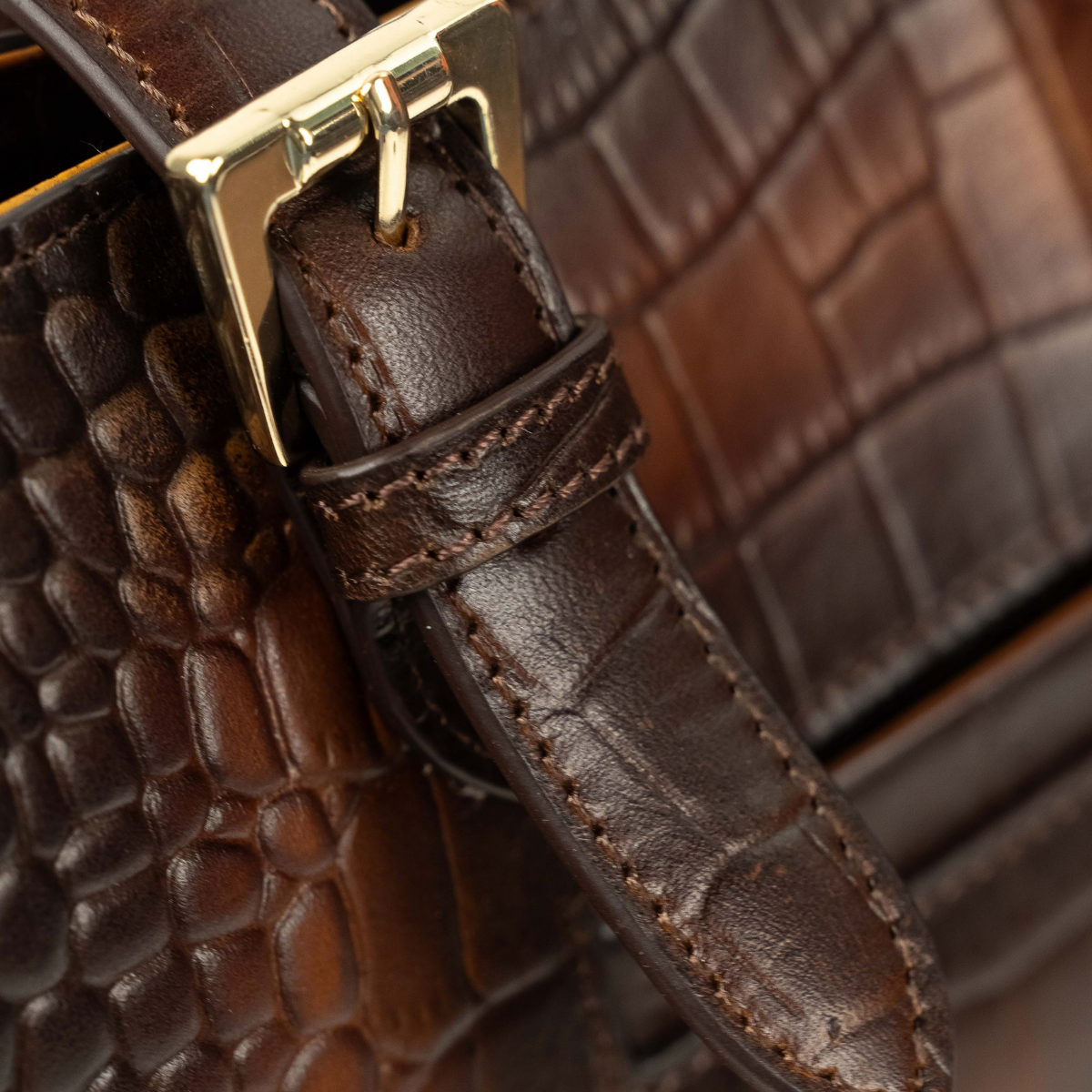 VINTAGE BURNISHED SATCHEL - CHESTNUT