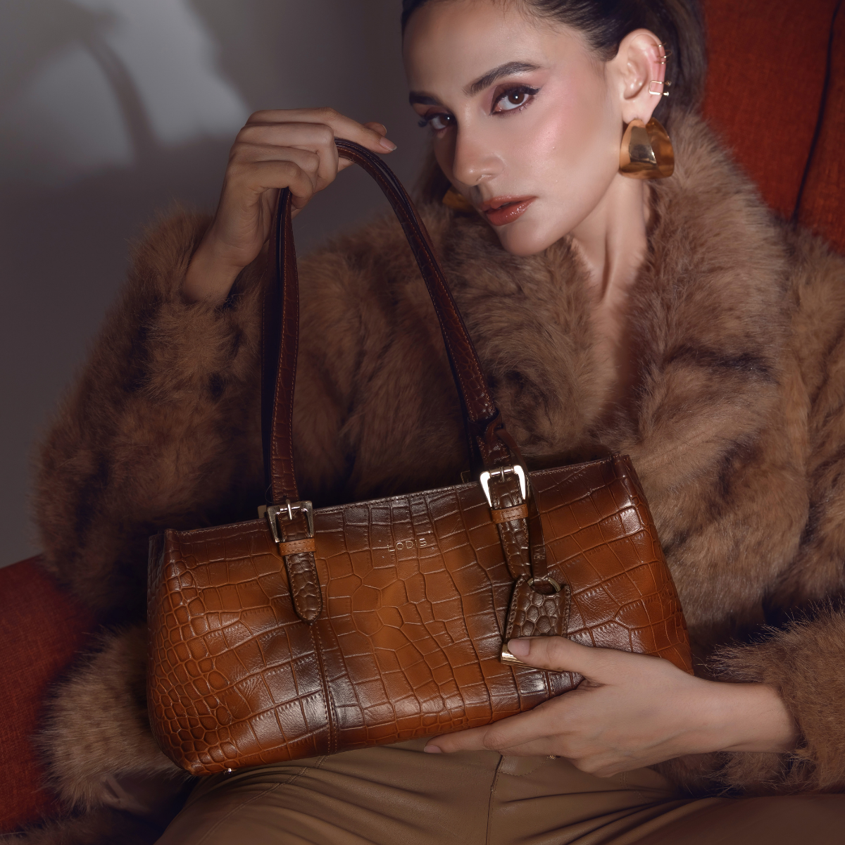 VINTAGE BURNISHED SHOULDER - OLIVINE