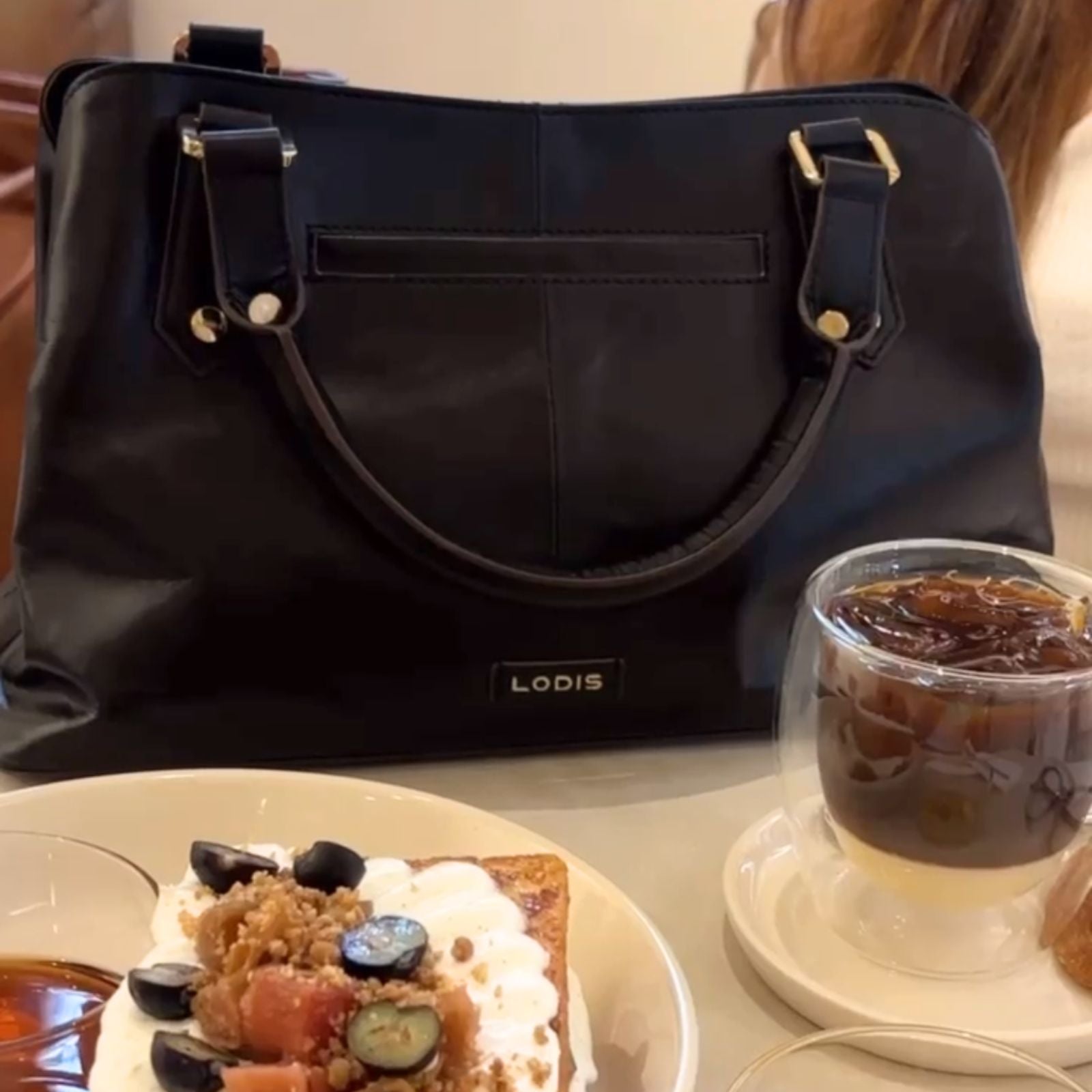 KENDALL CLASSIC SATCHEL
