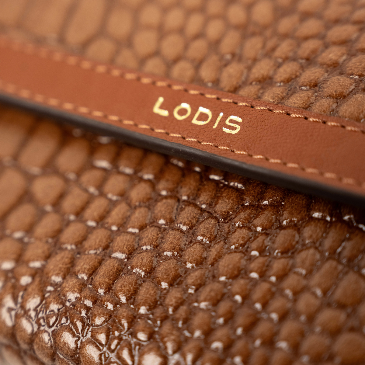 AMARA CHECKBOOK CLUTCH - CHESTNUT