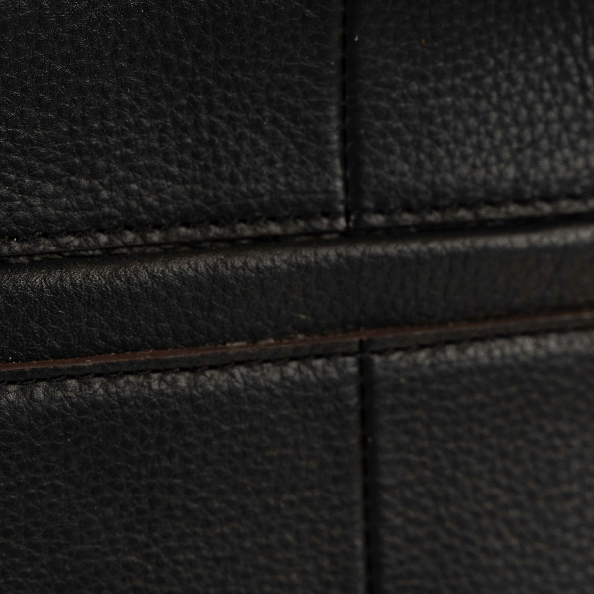 CERES MEDIUM TOTE - BLACK
